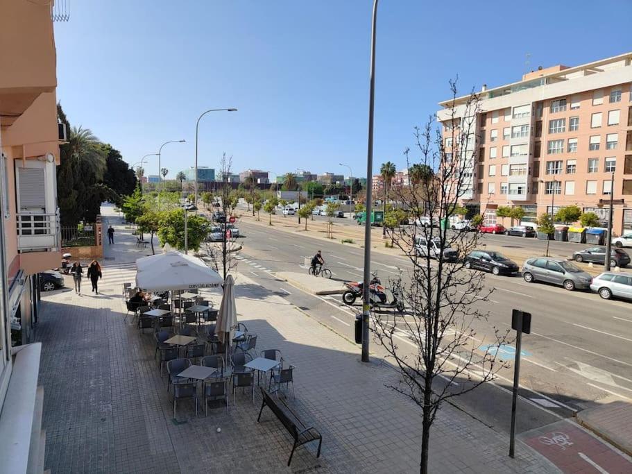 Piso Cerca Universidades Y Playa Valencia Bagian luar foto